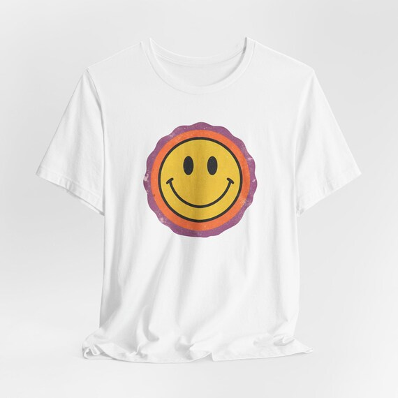 Retro Smiley Face T-shirt: Emoji Happy Graphic Tee for Women - Etsy