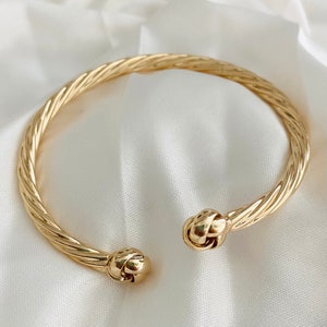 Knot Bangle, Knot Bangle Bracelet, Twisted Bangle, Knot Bracelet, Gold Filled Bangle, Chunky Gold Bangle, Gold Bangle, Knotted Bracelet,