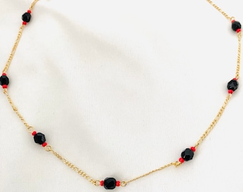 Azabache Necklace, Black and Red Beaded Necklace, 18K Gold Filled Necklace, Figaro Link Necklace, Women and Girls Protection Jewelry