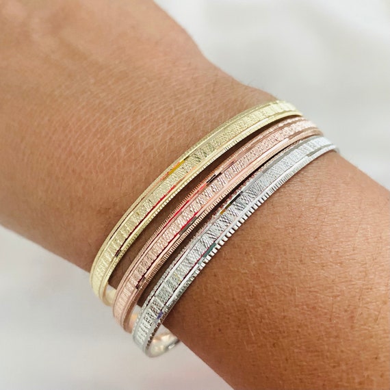 Gold bangle set of 3 discount