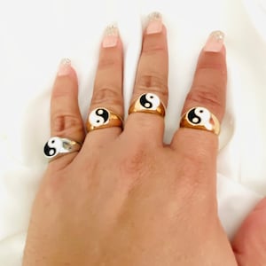 Yin & Yang Ring, Enamel Ring, Adjustable Ring, Round Signet Ring, Chunky Gold Ring, Silver Ring, Friendship Ring, Yogi Ring, Balance Ring