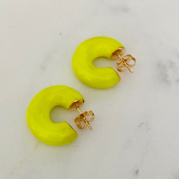 Buy Women's Retro Neon Earrings 80s Earrings Circle Earrings Set Earrings  Round Earrings for Women Acrylic Neon Statement Hoop Earrings for 80s Party  Costume Party Daily Life Online at desertcartINDIA