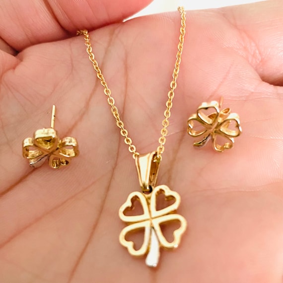 Four Leaf Clover Pendant Necklace and Earrings Set