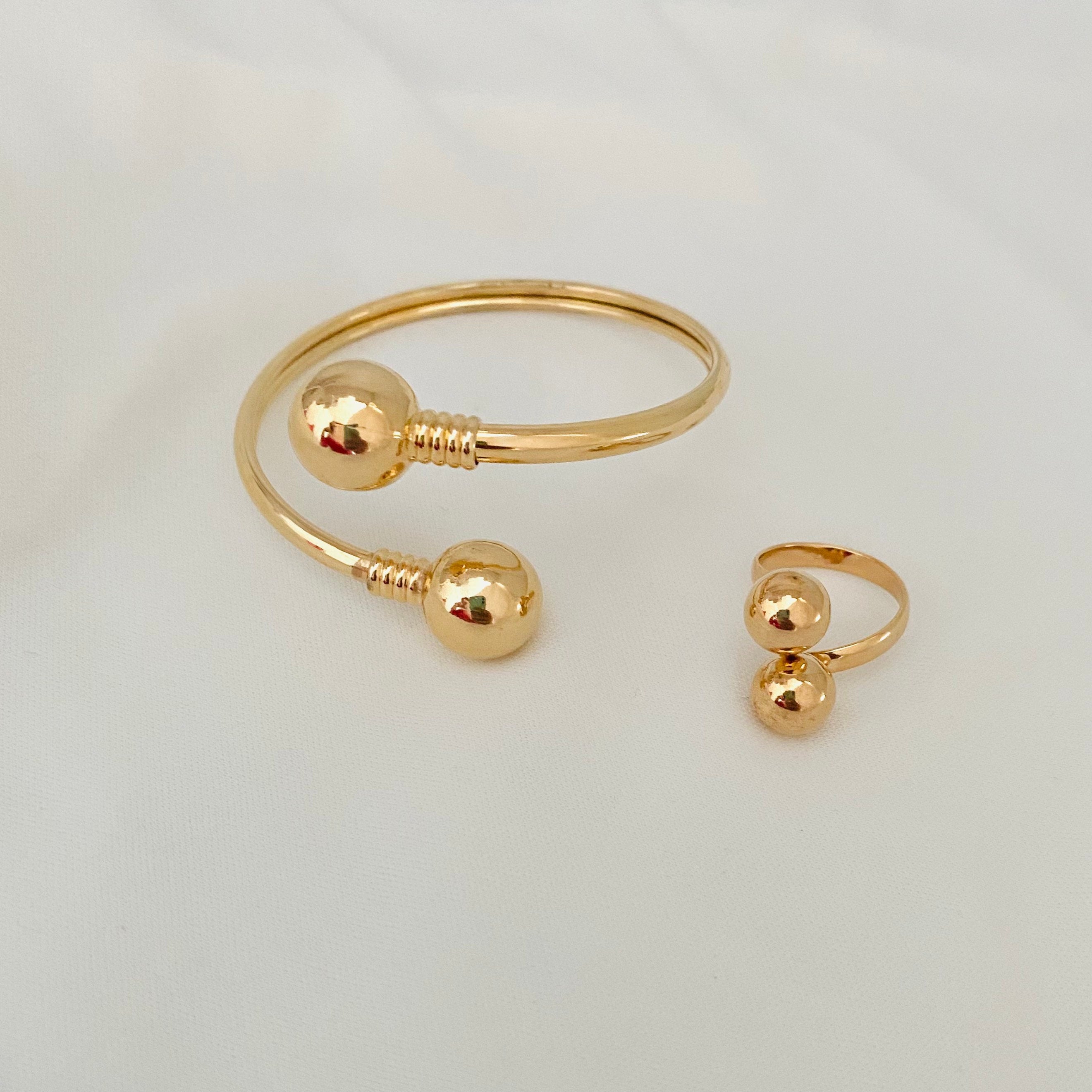 Gold filled circle bangle - Etsy 日本