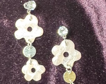 Flower drop pale pearl pink earrings