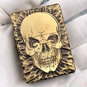 Knife mark skull hand-carved pure copper heavy armor lighter shell, retro old pattern creative engraving lighter shell