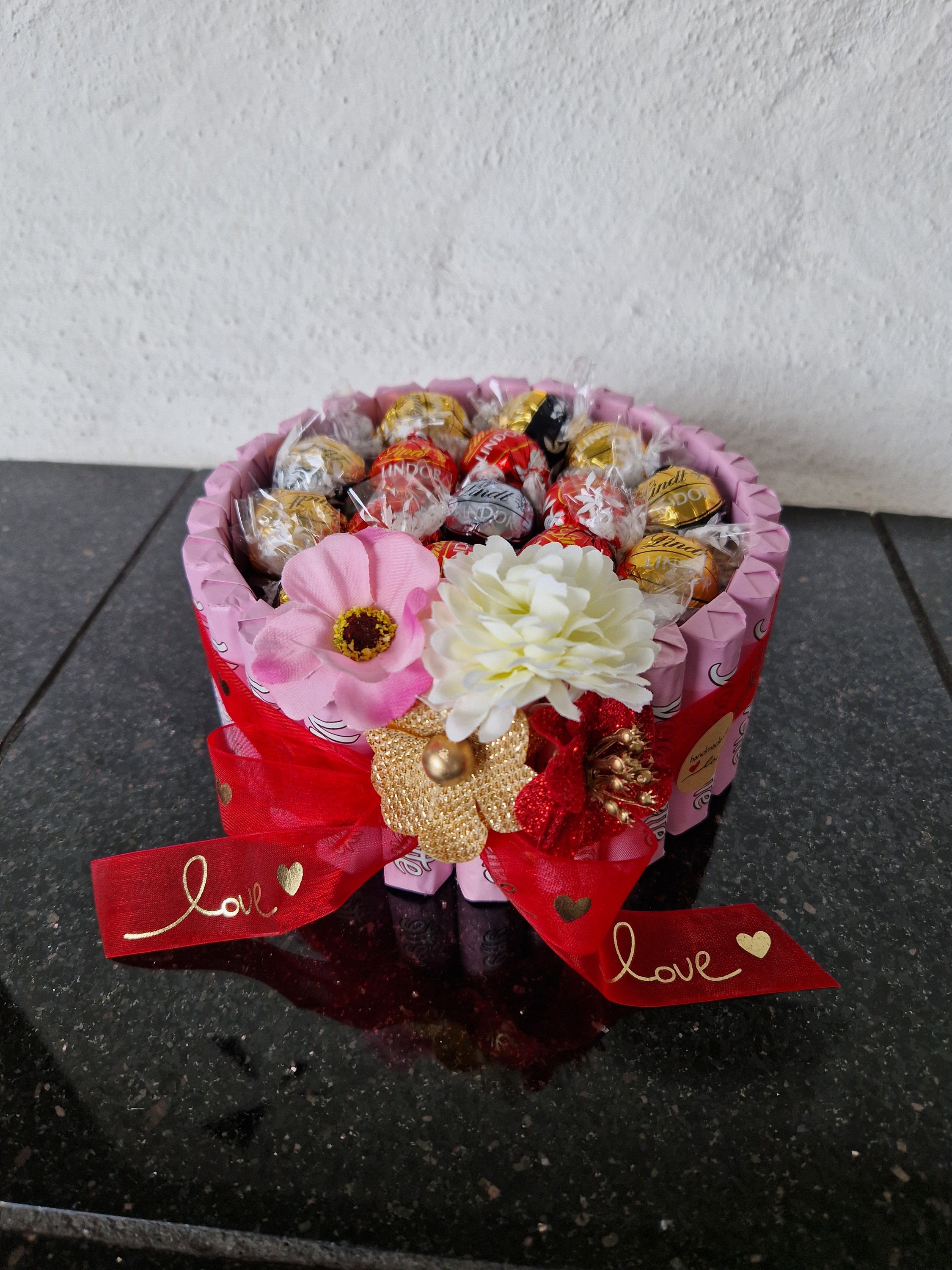 Pralinentorte, Torte, Geschenk, Hochzeitstag, Geburtstag, Valentinstag ... Pralinentorte, Torte, Geschenk, Hochzeitstag, Geburtstag, Valentinstag ...