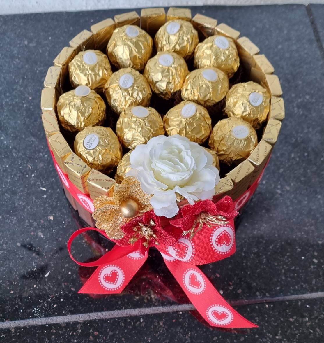 Pralinentorte, Torte, Geschenk, Hochzeitstag, Geburtstag, Valentinstag ... Pralinentorte, Torte, Geschenk, Hochzeitstag, Geburtstag, Valentinstag ...