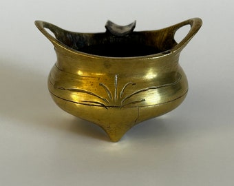 Vintage Chinese Brass Tripod Incense Burner Ashtray