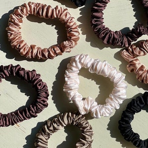 Mulberry Ultra Thin Silk scrunchie |  Silk Scrunchies |Hair Accessories - Ponytail scrunchie