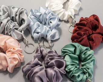 Scrunchie Keychain | Scrunchie Keyring | Scrunchie Wristlet | Keyfob Scrunchie | Handmade Gift | Bridesmaid Gift | Scrunchie Keyholder