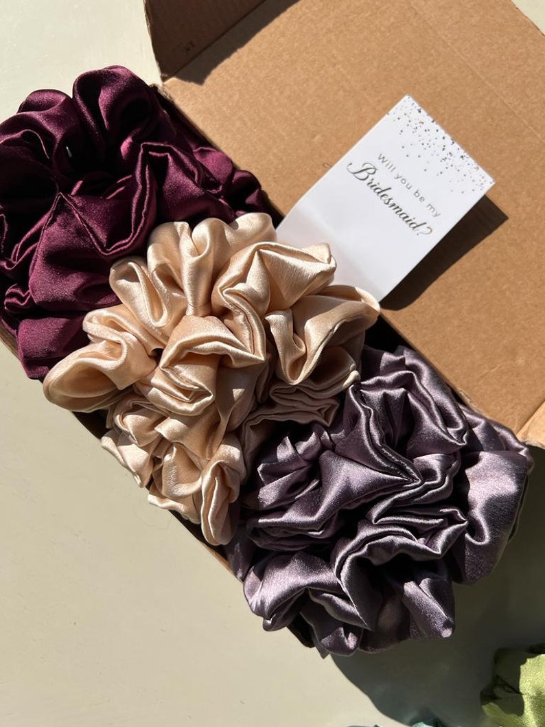 Reine Maulbeerseide Scrunchie Scrunchie Set Pferdeschwanz Scrunchie 100% Maulbeere Brautjungfer Geschenk Weihnachtsgeschenk Set of 5