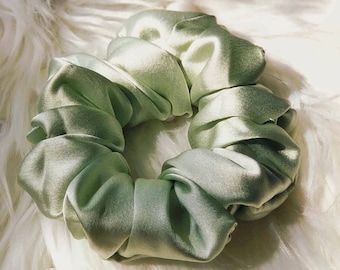 Pure Mulberry Silk scrunchie  -Set - Silk Scrunchies - Hair Accessories - Ponytail scrunchie  -  bridesmaid proposal - holiday gift -