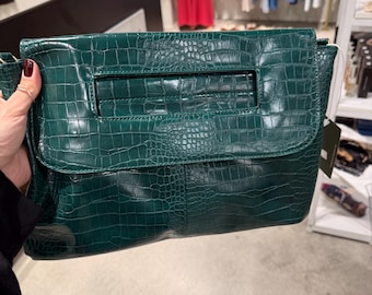 Pochette vert émeraude à motif croco | Sac de soirée structuré
