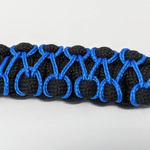 Custom Round Crown Paracord Lanyard Two Color Design 