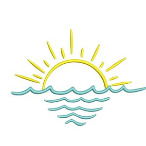 Peut inclure: Un soleil jaune avec des rayons se couchant sur une mer bleue ondulée. Le soleil est en forme de demi-cercle et la mer est représentée par trois lignes ondulées.