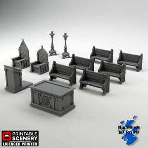 Op de afbeelding: Een verzameling grijze 3D-geprinte miniatuur kerkscenery, waaronder kerkbanken, stoelen, een katheder, een tafel en kandelaars. De stukken zijn ontworpen met gedetailleerde architectonische kenmerken, perfect voor tabletop gaming of modelbouw.