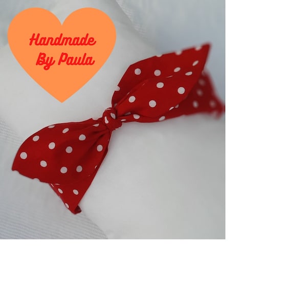 Red Spotty Bow Hair Band, Cadeau pour femmes, Cadeau pour adolescents, Cadeaux pour préadolescents / filles, Bande de cheveux Pilates, Bande de cheveux Yoga, Bande capillaire d’exercice