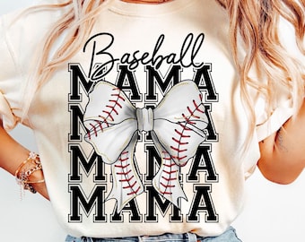 Peut inclure: Un t-shirt blanc avec le texte "Baseball Mama" imprimé en noir. Le texte est empilé verticalement avec un nœud blanc sur le thème du baseball au centre. Le nœud a des coutures rouges et un accent de paillettes dorées.