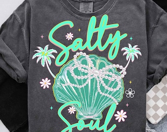 Alma Salada de Verano (Png), Lazo de Perla de Almeja (Png), Perla de Concha (Png), Camiseta de Playa (Png), Verano Estético (Png), Verano Femenino (Png), Verano Vintage (Png)