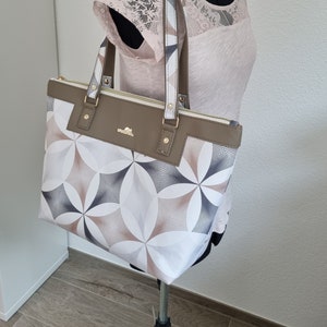 Fashion Replica Women Shoulder Bag Louis Designer Bag Carry Crossbody Bag -  China Bag and Handbag price