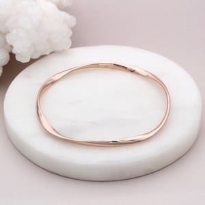 18ct Rose Gold Vermeil light weight Twist Bangle