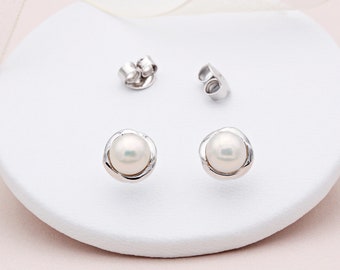 Sterling Silver and Freshwater Pearl Ear Studs