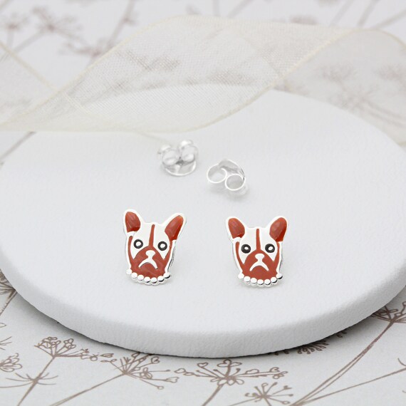 Orecchini A Bottone In Argento Sterling 925 - Design French Bulldog - Colori Argento E Bianco - Confezione Regalo Katy Craig
