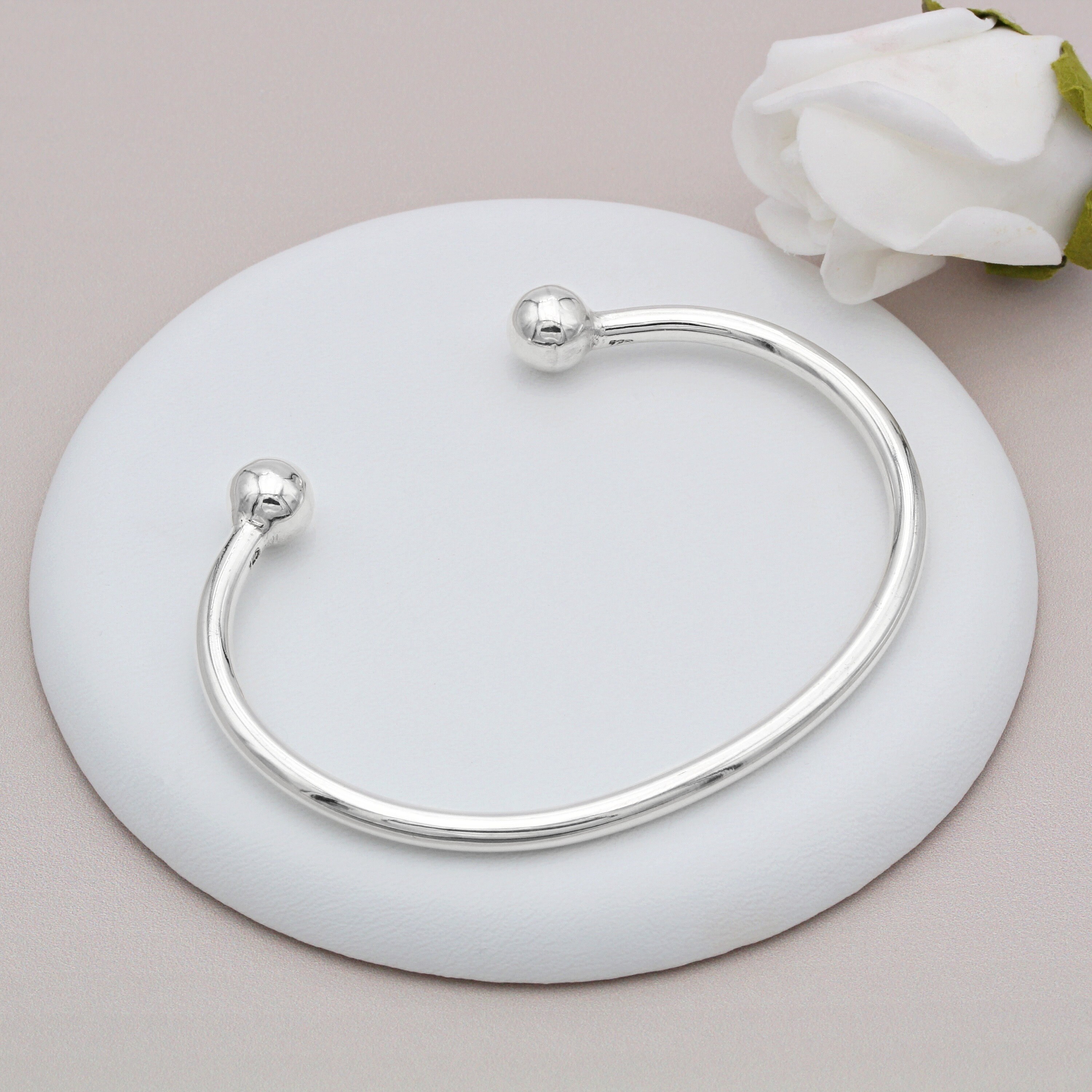 Ladies silver hotsell torque bangle