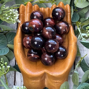 Red Tiger&#39;s Eye Sphere (27-29mm) - Grounding Meditation Stone