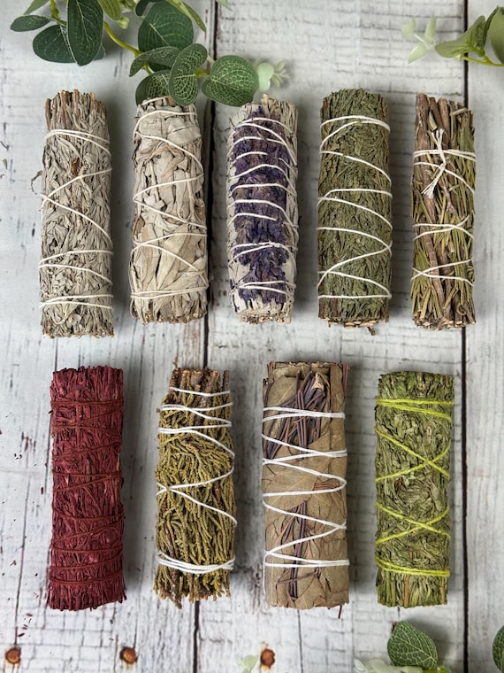 Herbal Smudge Stick: Energy Cleansing, Aromatherapy, Meditation