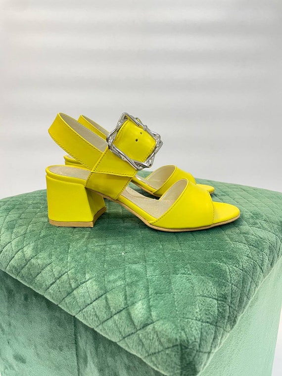 block heels yellow