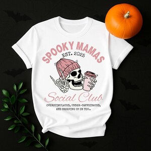 Camiseta de Halloween de Spooky Mamas: Camiseta personalizada del club social