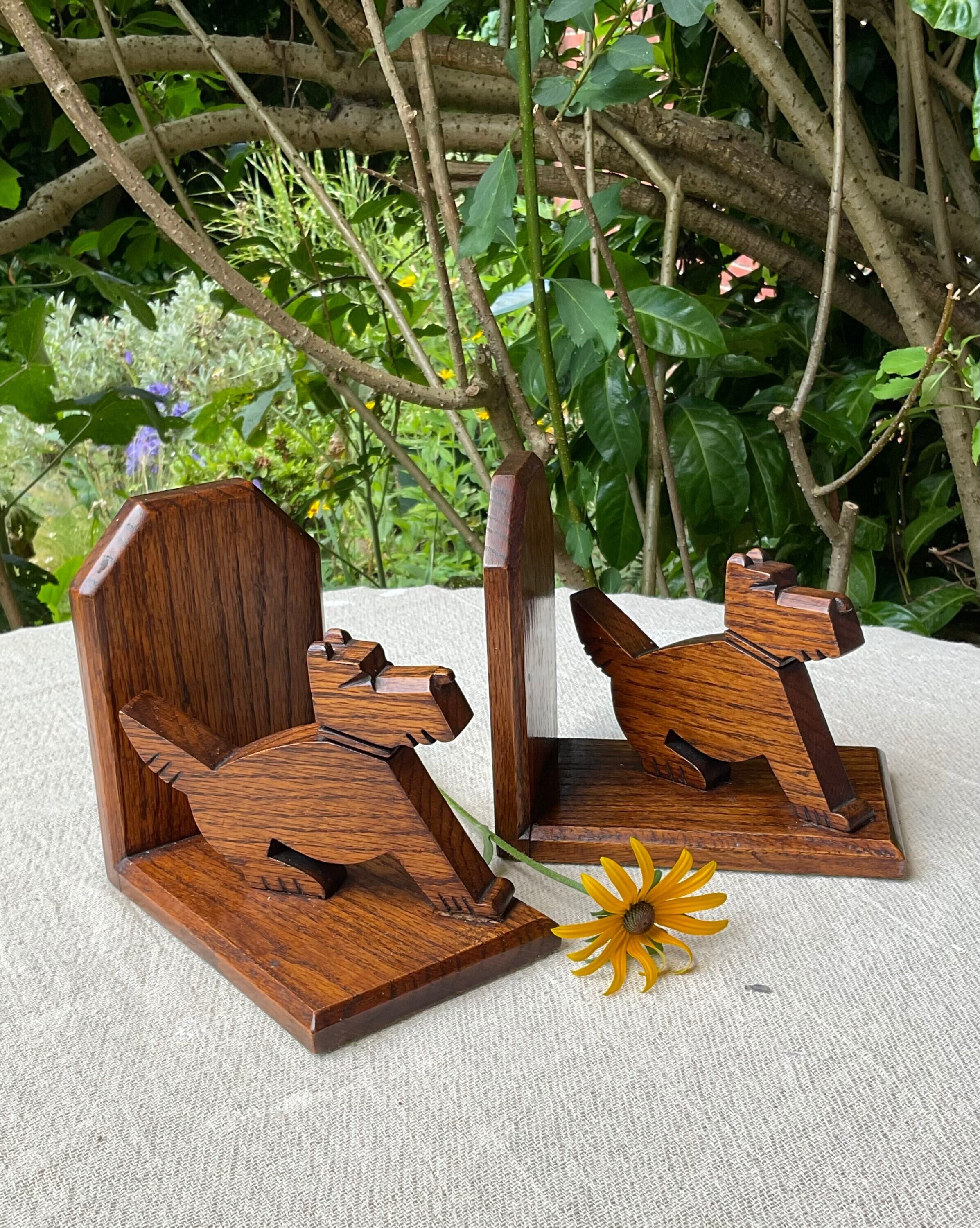 Paire de Bookends Art Déco en Bois Scottie Dog