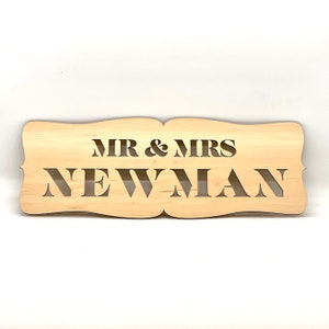 Placa de casamento grande personalizada Sr. e Sra. Placa de madeira para decoração de recepção de casamento Presente de casamento personalizado Suporte para cabine de fotos Estêncil