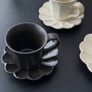 Rinka Ceramic Tea Mug | Traditional Japanese ceramics - Kaneko Kohyo Porcelain Collection - Made in Japan - Black