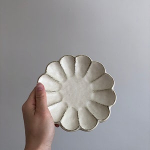 Exclusive Hand-Made Ceramic Rinka Flower Plate Kaneko Kohyo Porcelain Collection Made in Japan White/Ivory image 3