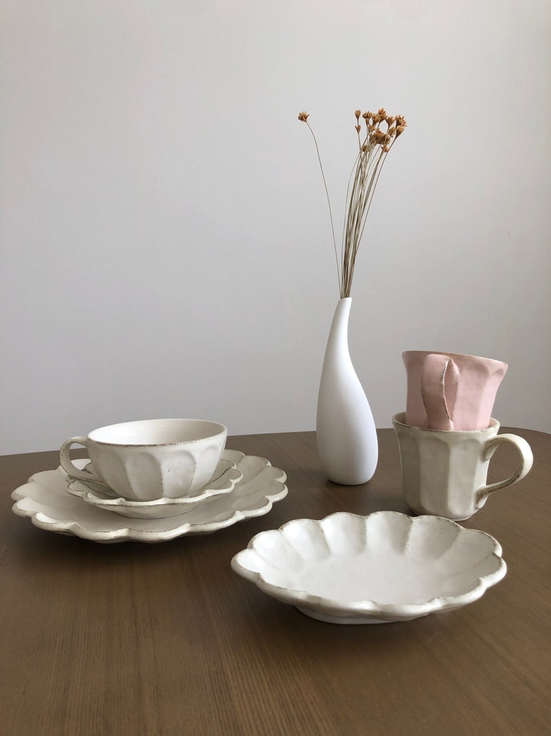 Exclusive Hand-Made Ceramic Rinka Flower Plate Kaneko Kohyo Porcelain Collection Made in Japan White/Ivory image 9