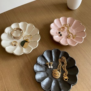 Exclusive Hand-Made Ceramic Rinka Flower Plate Kaneko Kohyo Porcelain Collection Made in Japan White/Ivory image 8