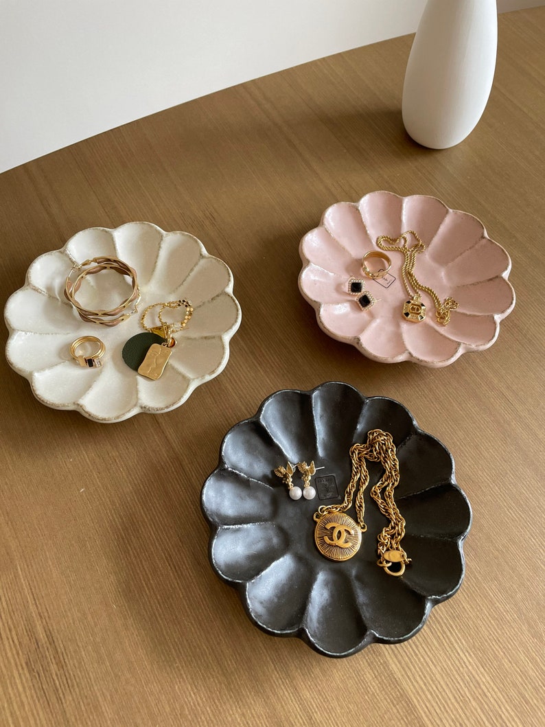 Exclusive Hand-Made Ceramic Rinka Flower Plate Kaneko Kohyo Porcelain Collection Made in Japan White/Ivory image 8