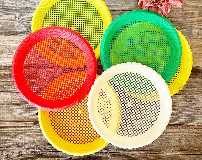 Vintage CHOICE Paper Plate Holders by Plate Mate, Retro Plastic Plate