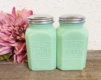 Jadeite Glass Embossed Lettering Retro Diner Design Salt and Pepper Shaker Set