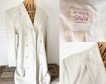Vintage Cream / Beige Casual 4 Button Women’s Long Blazer ; Lined and Pockets; Faint checkered ; Shoulder Pads - 1980s closet DALIA