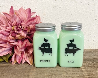 Jadeite Glass Depression Style Retro Diner Design Salt and Pepper Shaker Set ; Cow Pig Rooster