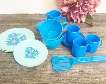 Vintage Children’s Blue Plastic Play set ; kids kitchen play ware kitchenware. Vintage kid kitchen - 16 pieces