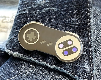 Super Controller Enamel Pin: Retro 90s Gamer Style