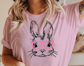 Chemise lapin \ Chemise lapin à fleurs \ T-shirt de printemps \ T-shirt de Pâques \ Chemise lapin \ Amoureux des animaux \ Amoureux de la nature, LAPIN AVEC VERRE