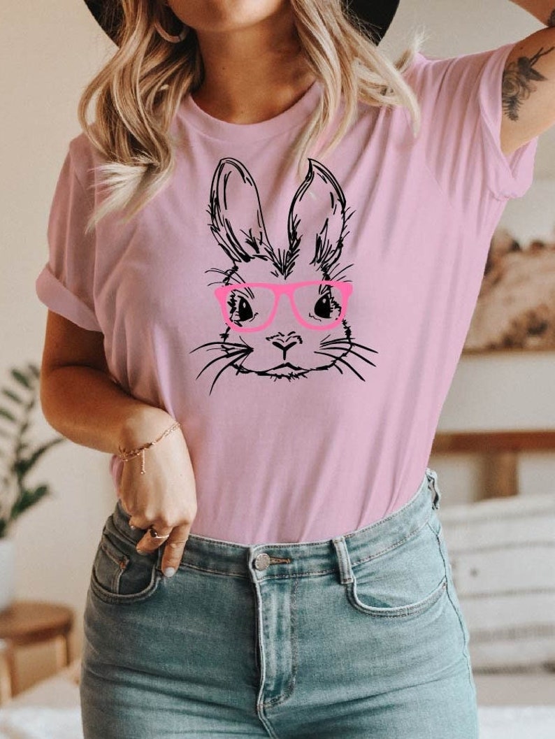 Bunny Shirt Floral Rabbit Shirt Lente T-shirt Pasen T-shirt Bunny Shirt Dierenliefhebber Natuurliefhebber, KONIJNTJE MET GLAS afbeelding 1