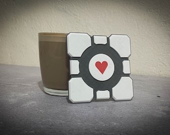 Montaña rusa del videojuego Portal Companion Cube