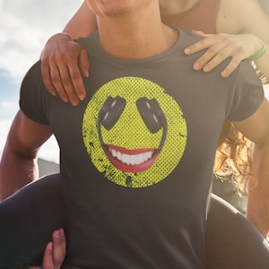 Smiley face tshirt | Festival clothing in the UK | Festival top | Music lover gift | Music lover shirt | Funny tshirt | Funny gift | Unisex